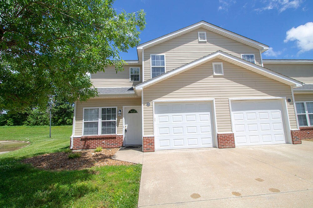 Primary Photo - 5000 Derby Ridge Dr