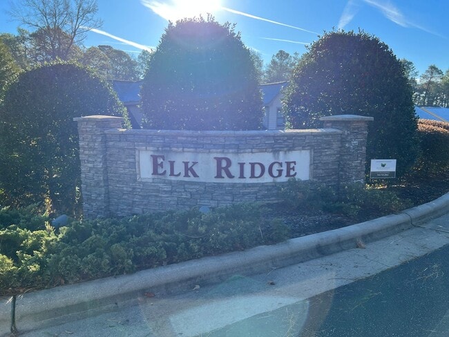 Foto del edificio - Beautiful 2 Bed 2 Bath Townhome in Southern Pines