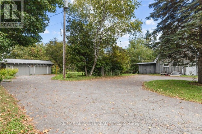 Building Photo - 2932 Carp Rd