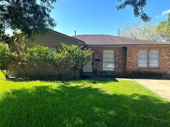 Building Photo - 5111 Boynton Dr