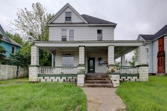 Building Photo - 2530 7th Ave