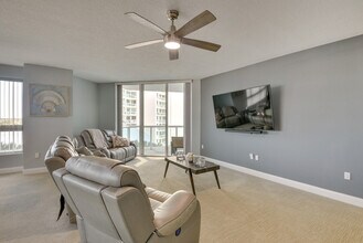 Building Photo - 241 Riverside Dr