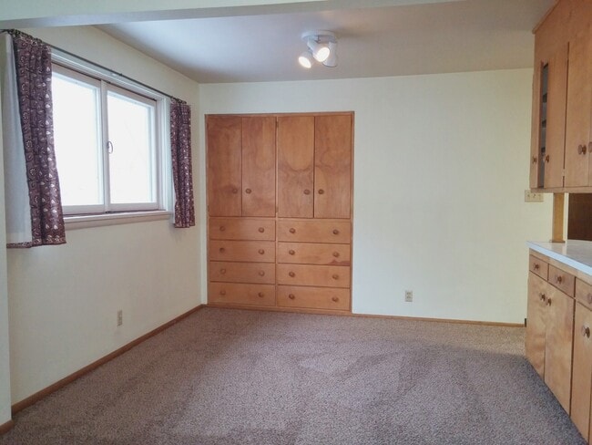 Building Photo - Ranch Style Home in the Lewis and Clark Area
