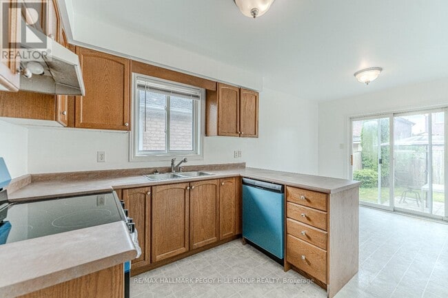 Building Photo - 38 Reynolds Ln