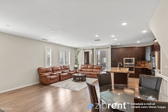 Building Photo - 4 br, 4 bath Townhome - 3450 Dublin Boulev...