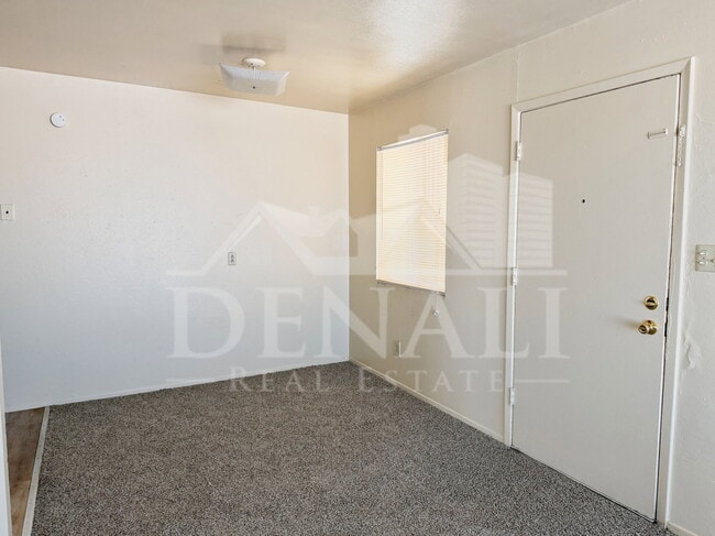 Building Photo - 1211 W Apache Trail