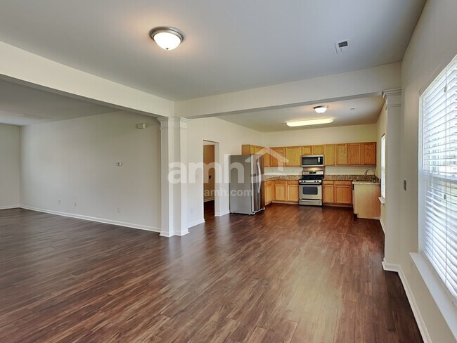 Building Photo - 104 Thorsen Dr