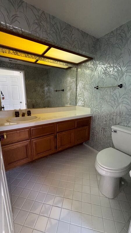 Building Photo - 452 E Bougainvillea Ln