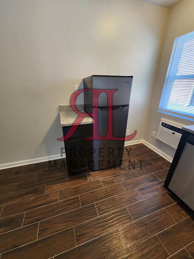 Foto del edificio - 675 Riverview Dr