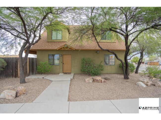 Building Photo - Stylish 5/2 Tucson House Near University o...