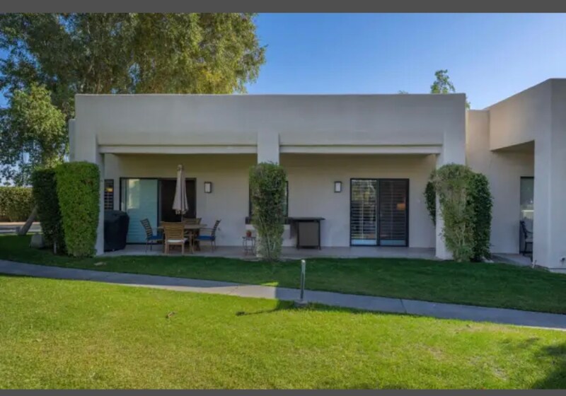 Foto del edificio - 28805 E Portales Dr