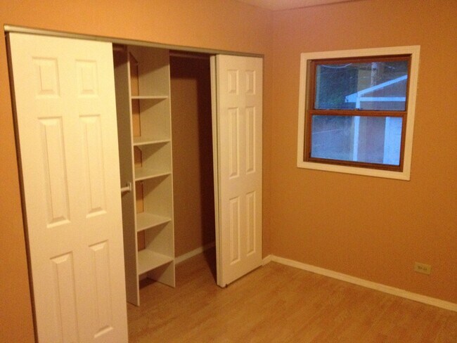 Building Photo - 324 Glenwood Dr