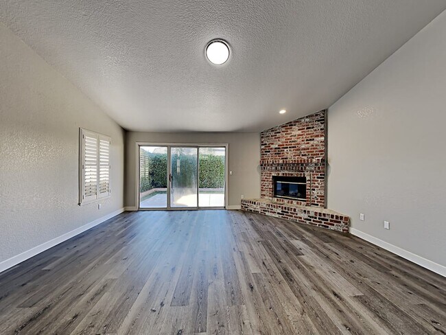 Foto del edificio - 8105 Eagle Peak Way