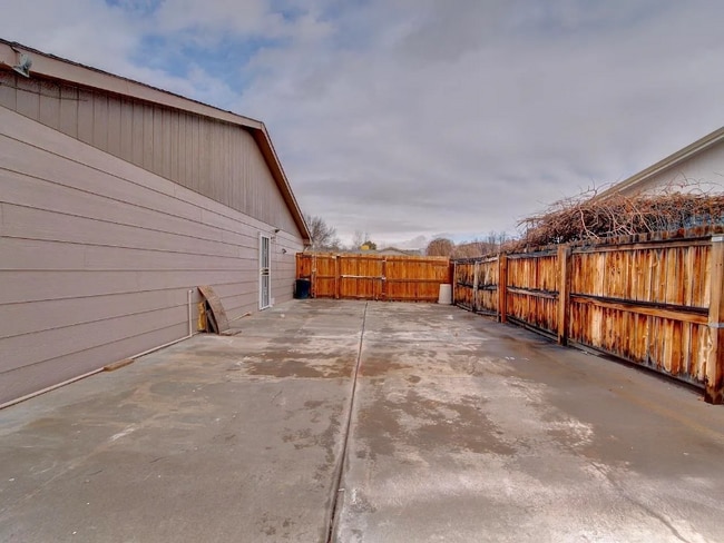 Building Photo - 3057 Noble Ct
