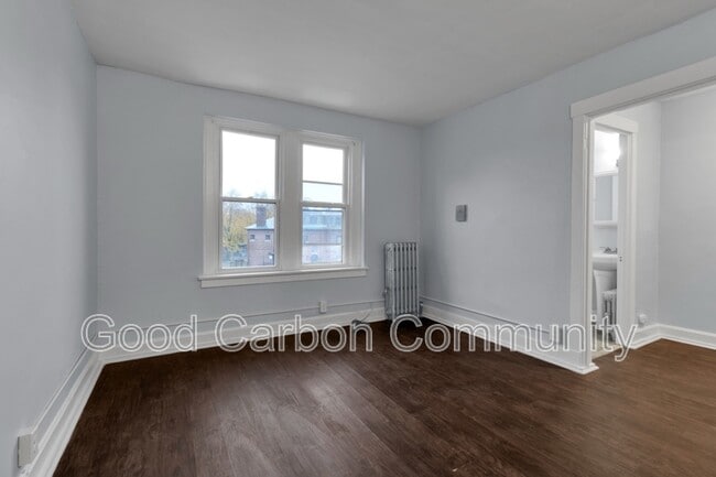 Building Photo - 870 Lafayette Ave