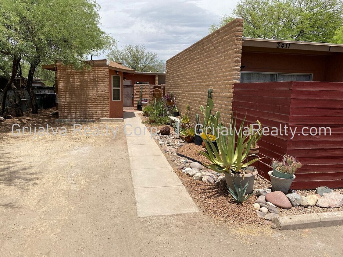 Primary Photo - 3411 E Glenn St
