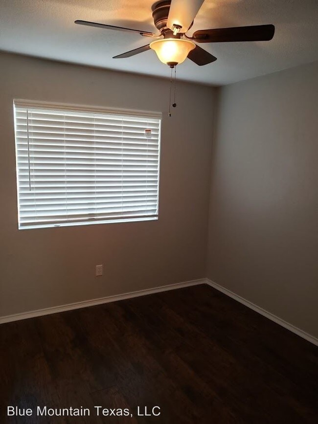 Building Photo - 3 br, 2 bath House - 7308 Amber