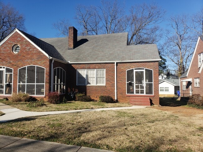 Building Photo - 402 Randall St