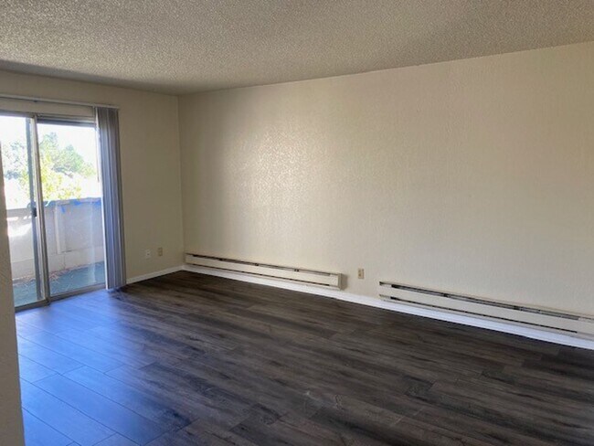Building Photo - 3903 Clear Acre Lane Unit #14