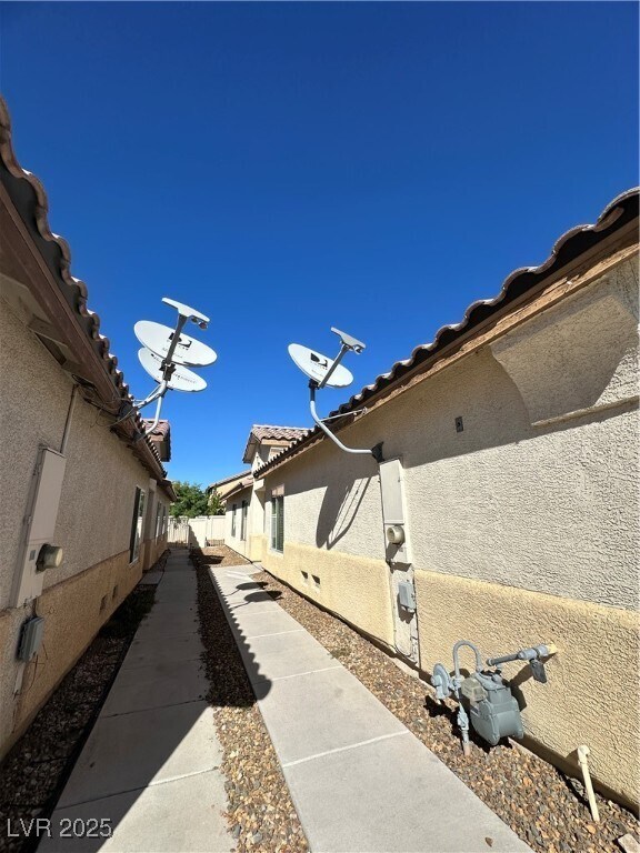 Foto del edificio - 5926 Mahogany Mountain Dr