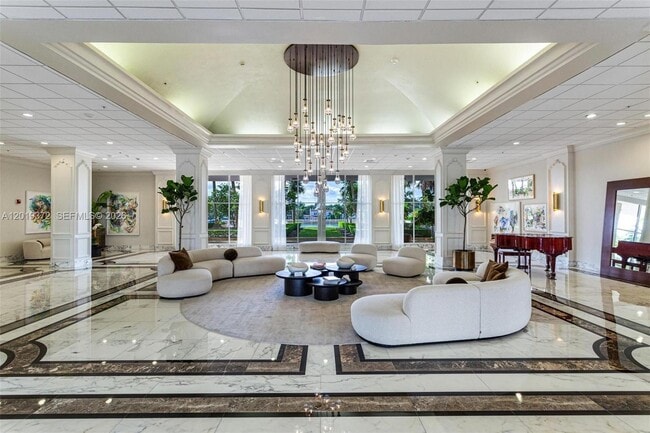 Foto del edificio - 5600 Collins Ave