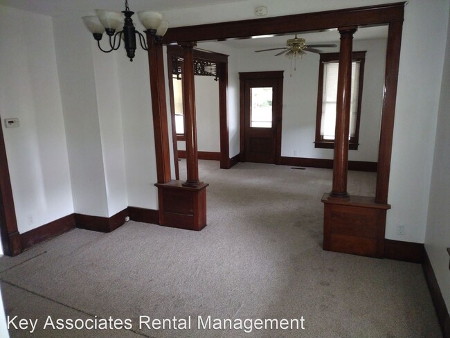 Foto del edificio - 1 br, 1 bath House - 329 N Main