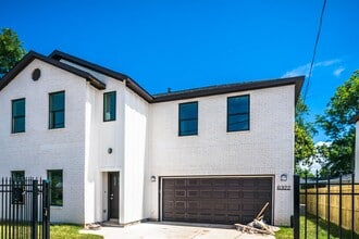 Building Photo - 6322 Sayers St