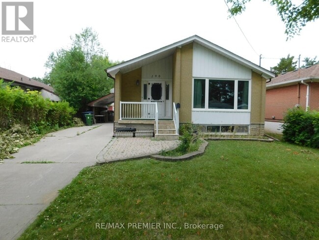Building Photo - 190 Taysham Crescent