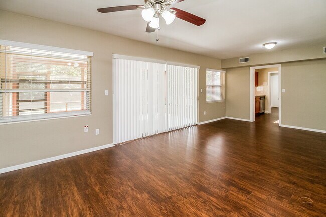 Foto del edificio - 5406 Ashmeade Rd