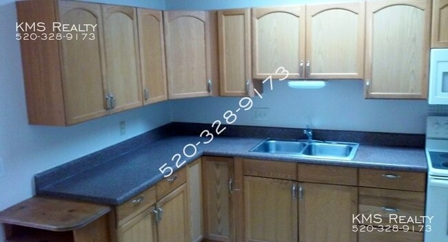 Building Photo - 2 Bedroom 2 Bath - 1804 W Caravell Rd