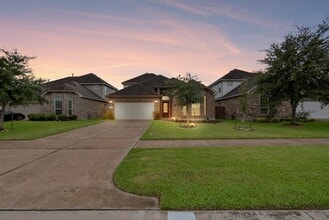 Building Photo - 2026 Argos Dr