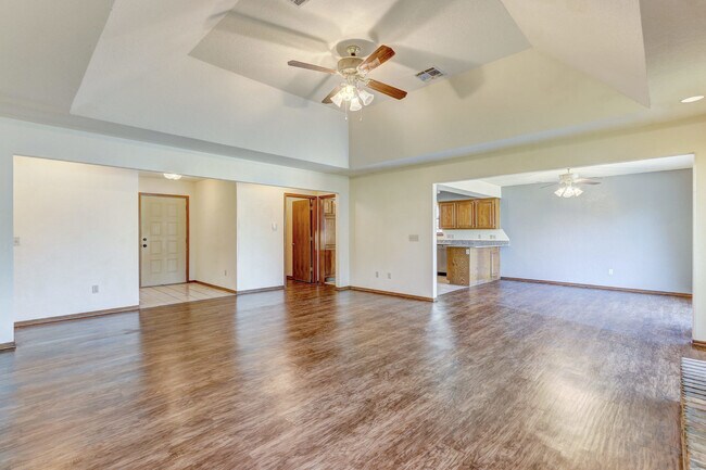 Building Photo - 8112 Cinnamon Teal Dr