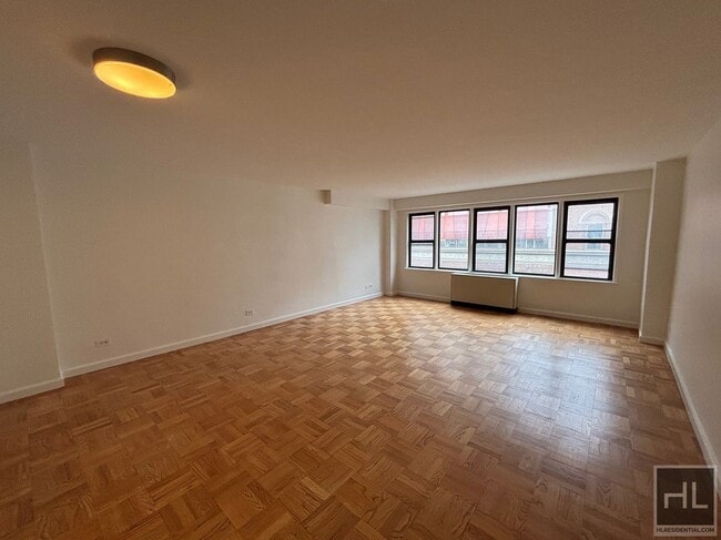 Foto del edificio - EAST 63 STREET