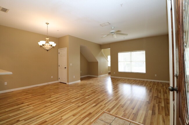 Foto del edificio - Townhomes in Wekiva Park 3/2.5/1 back up t...