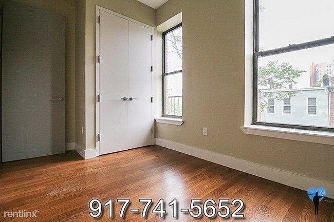 Foto del edificio - 3 br, 2 bath Apartment - 406 Suydam St