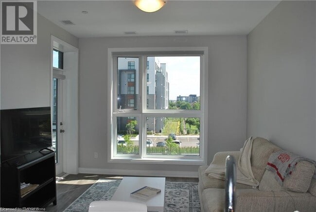 Photo du bâtiment - 95 Dundas St W