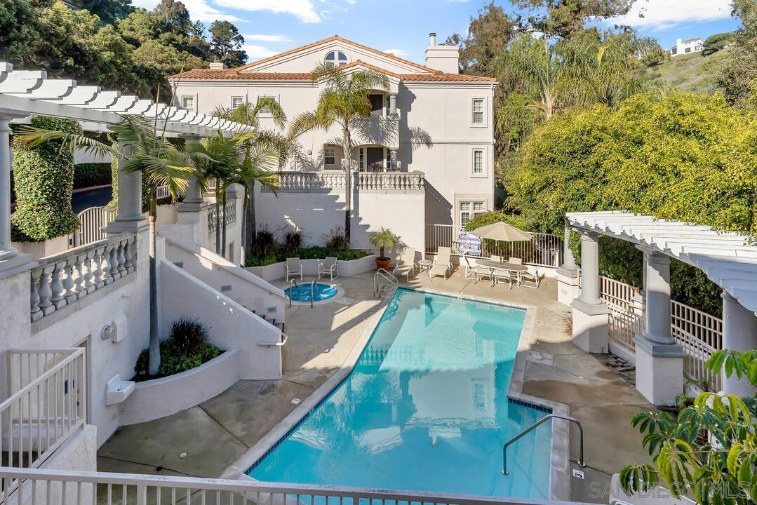 Foto principal - 2848 Torrey Pines Rd