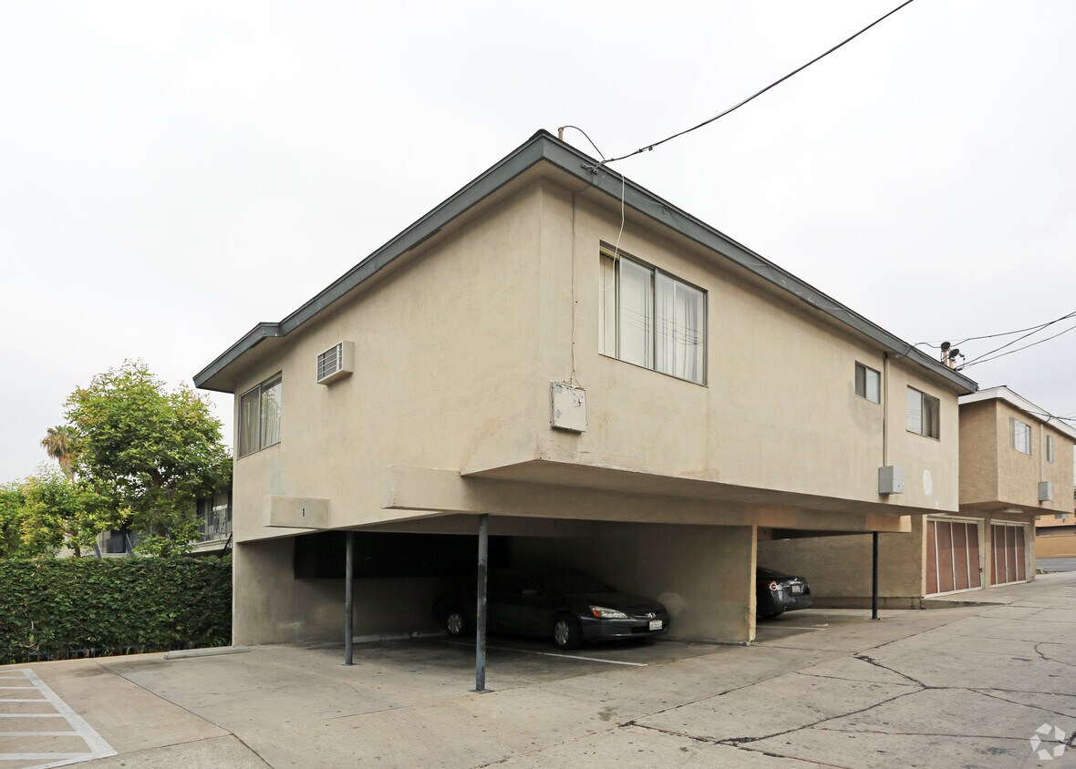 Foto del edificio - 7318 Newlin Ave