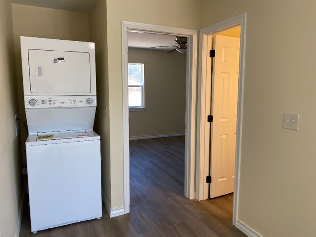 Foto del edificio - 241 Private Rd