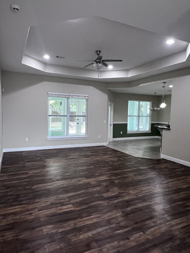 Building Photo - 6882 Brocado Ct