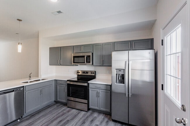 2BR, 1.5BA - 960SF - Arrowood Farms