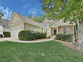 Building Photo - 77 Bedford Park Dr