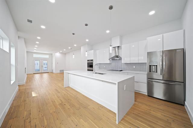 Foto del edificio - 2509 Crossman Ave