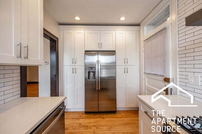 Foto del edificio - 6409 N Talman Ave