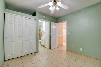 Building Photo - 8316 Vantare Ct