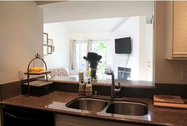 Building Photo - COMING SOON! 1 Bedroom + Loft Condo for Rent in Valencia!