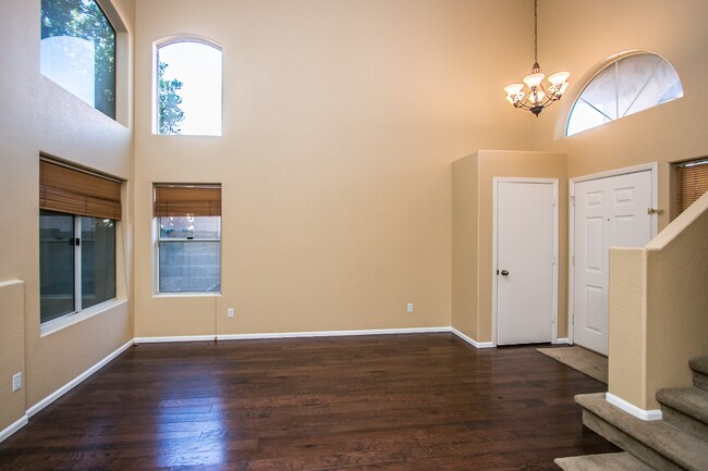 Foto del edificio - 4BR/2.5 BA. Located in the Desert Ridge