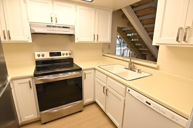 Foto del edificio - 1034 Summermist Ct