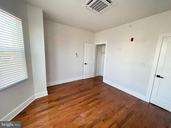 Foto del edificio - 309 S 60th St
