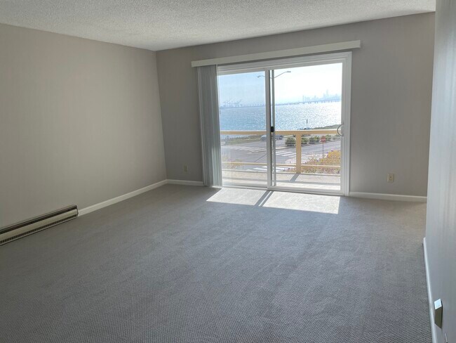 Spacious Living Room - 2 Admiral Dr